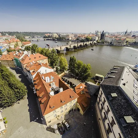 Archibald At The Charles Bridge Praga