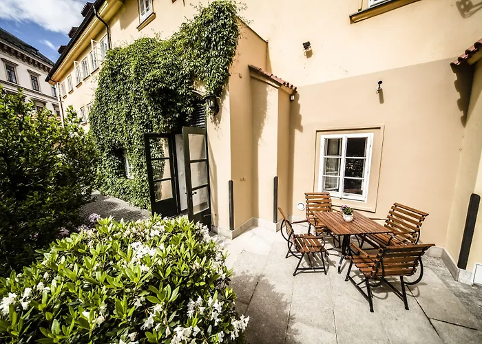 Hotel Archibald At The Charles Bridge