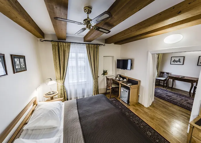 Hotel Archibald At The Charles Bridge Praga