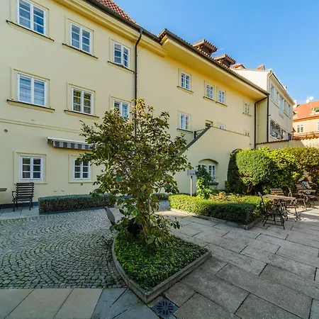 Hotel Archibald At The Charles Bridge 4*