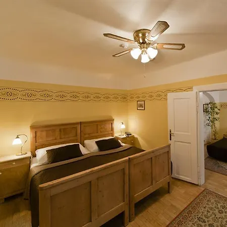 Hotel Archibald At The Charles Bridge Prague
