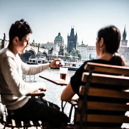 Archibald At The Charles Bridge 4*