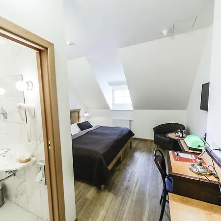 Hotel Archibald At The Charles Bridge