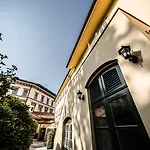 Archibald At The Charles Bridge Hotel 4*