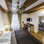 Hotel Archibald At The Charles Bridge Prague