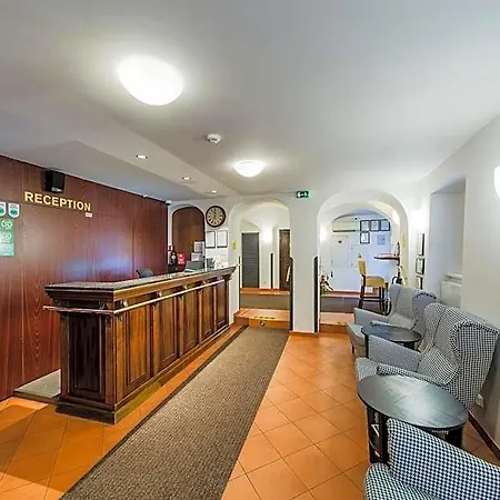 Hotel Archibald At The Charles Bridge 4*