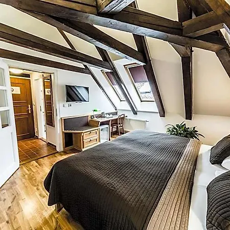 Hotel Archibald At The Charles Bridge