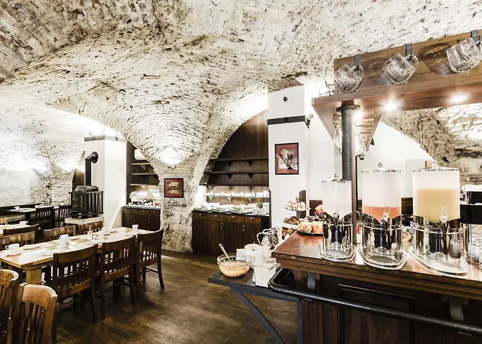 Hotel Archibald At The Charles Bridge