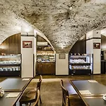 Archibald At The Charles Bridge Hotel