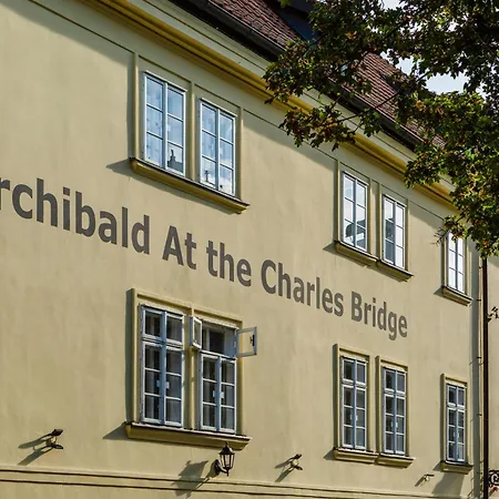 Otel Archibald At The Charles Bridge Prag