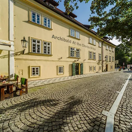 Otel Archibald At The Charles Bridge