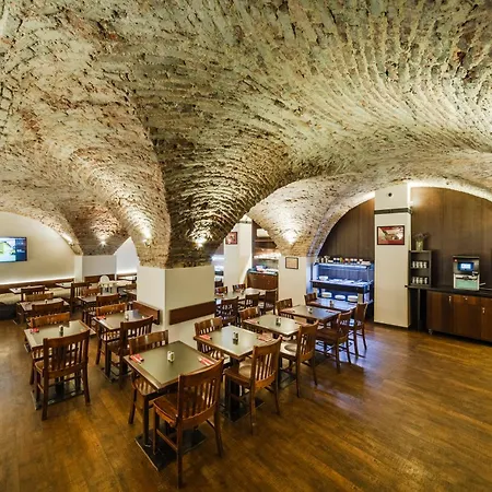 Otel Archibald At The Charles Bridge Prag