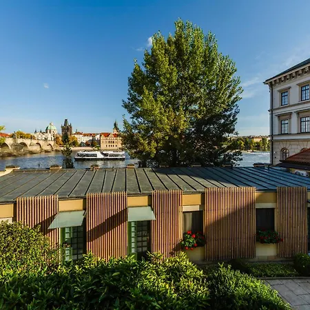 Archibald At The Charles Bridge Hotel