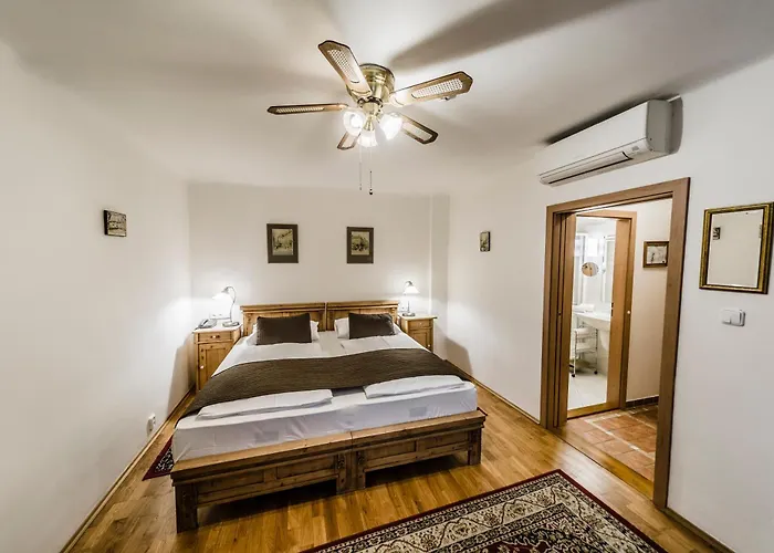 Hotel Archibald At The Charles Bridge 4*