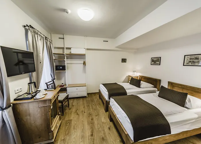 Hotel Archibald At The Charles Bridge