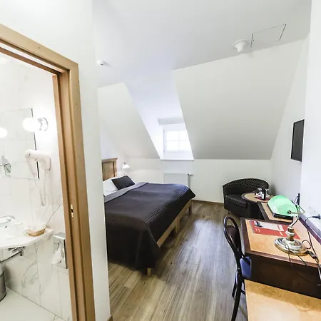 Hotel Archibald At The Charles Bridge Praha
