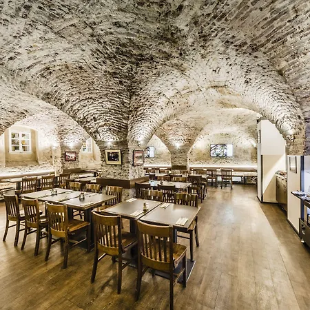 Archibald At The Charles Bridge Hotel 4*